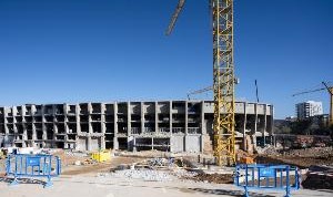 巴塞罗那市政府批准诺坎普球场实行四天24小时施工，以加速改造