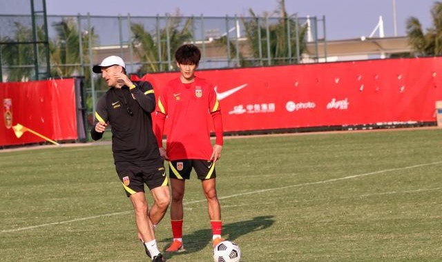 体育赛事-U23国家队3日6练 主帅告诫弟子：西征没有“友谊赛”